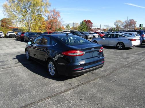 2020 Ford Fusion SE