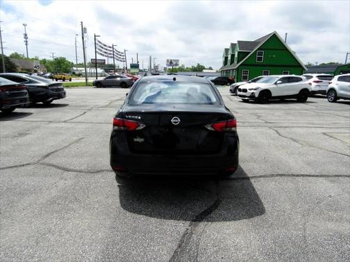 2021 Nissan Versa 1.6 S