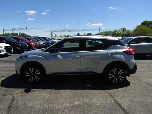 Gray 2020 Nissan Kicks SR