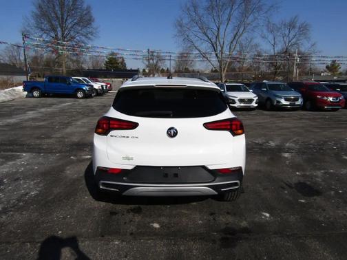 2022 Buick Encore GX Select