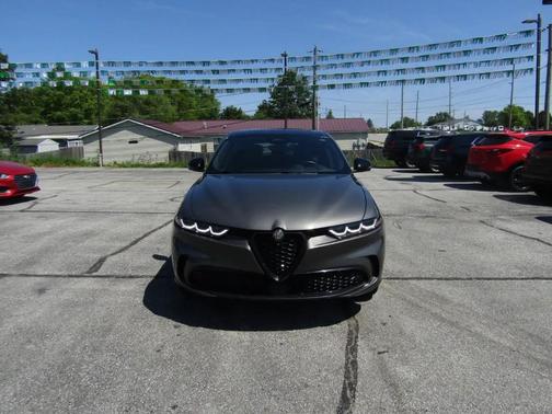 Grigio Ascari Metallic 2024 Alfa Romeo Tonale Veloce EAWD