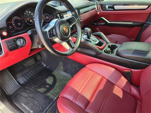 2023 Porsche Cayenne Platinum Edition