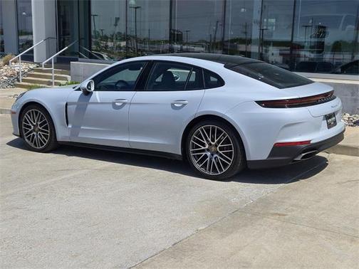 2024 Porsche Panamera 4