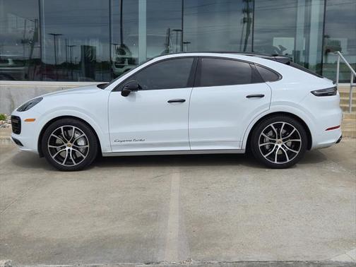 2022 Porsche Cayenne Turbo