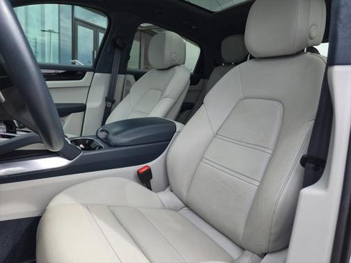 2022 Porsche Cayenne Turbo