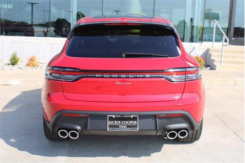 2025 Porsche Macan Base
