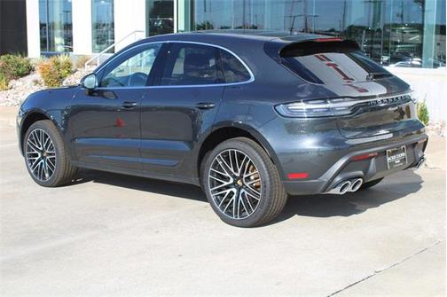 2024 Porsche Macan Base