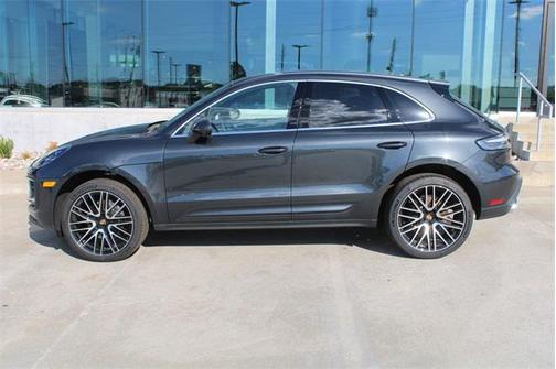 2024 Porsche Macan Base
