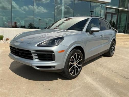 2023 Porsche Cayenne Base
