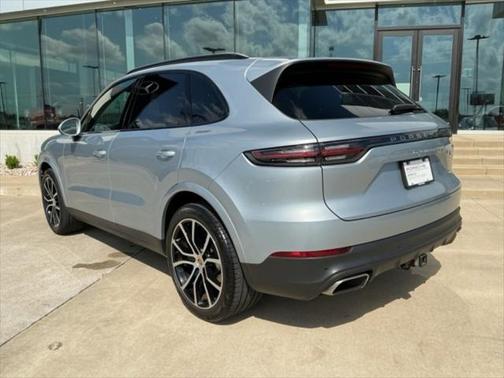 2023 Porsche Cayenne Base