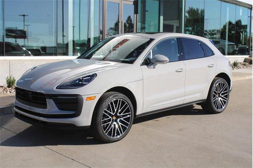 2025 Porsche Macan Base
