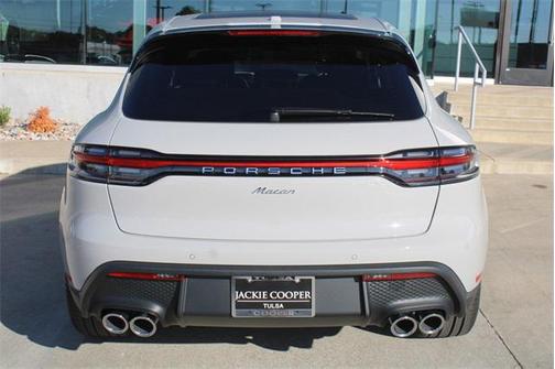 2025 Porsche Macan Base