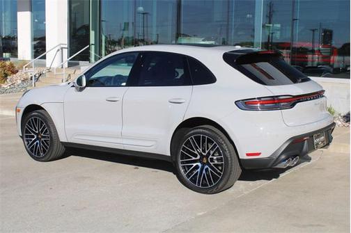 2025 Porsche Macan Base