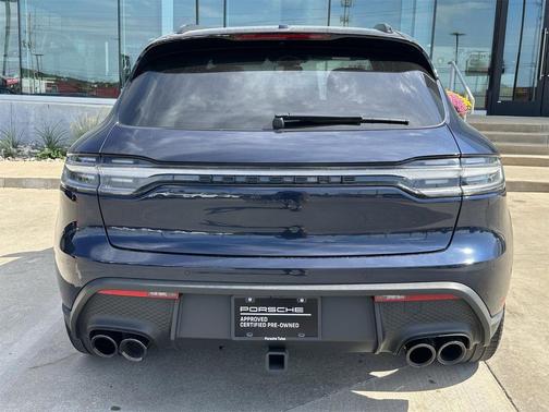 2022 Porsche Macan S