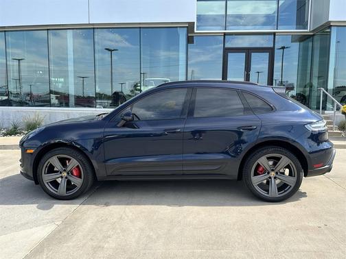 2022 Porsche Macan S