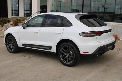 2024 Porsche Macan Base