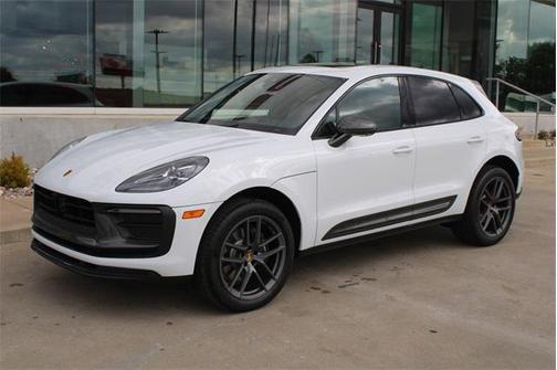 2025 Porsche Macan Base