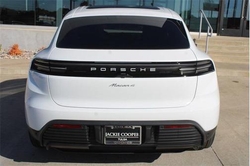 2024 Porsche Macan 4
