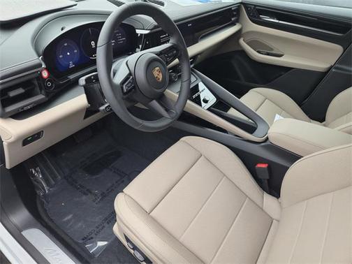 2024 Porsche Macan 4