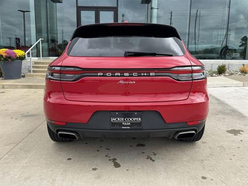 2020 Porsche Macan Base