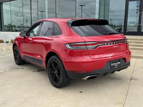 2020 Porsche Macan Base