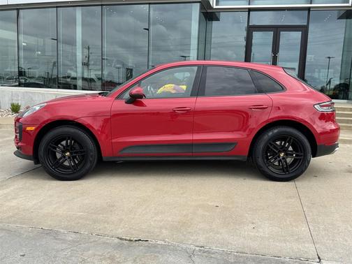 2020 Porsche Macan Base