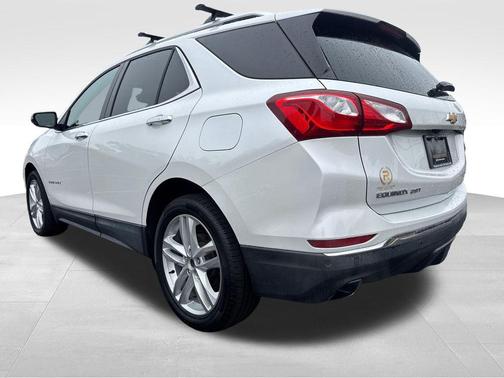 Iridescent Pearl Tricoat 2018 Chevrolet Equinox Premier