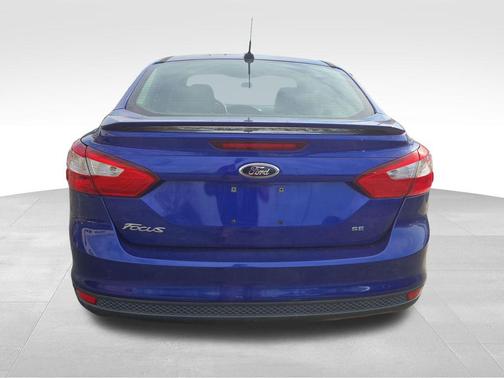 Blue Metallic 2014 Ford Focus SE