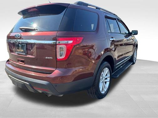 Bronze 2015 Ford Explorer XLT