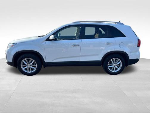 Snow White Pearl 2014 Kia Sorento LX