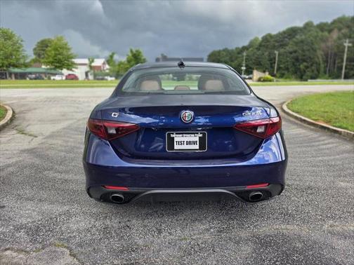2017 Alfa Romeo Giulia Base