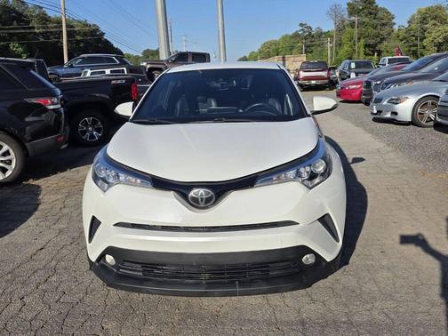 Blizzard Pearl 2018 Toyota C-HR XLE Premium