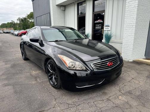 2009 INFINITI G37x Base