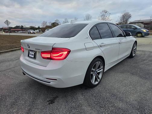 2018 BMW 330e iPerformance