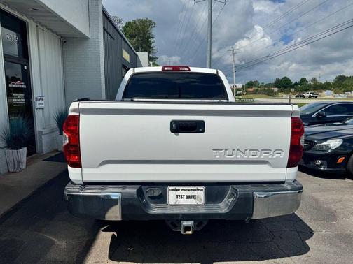 2014 Toyota Tundra SR5