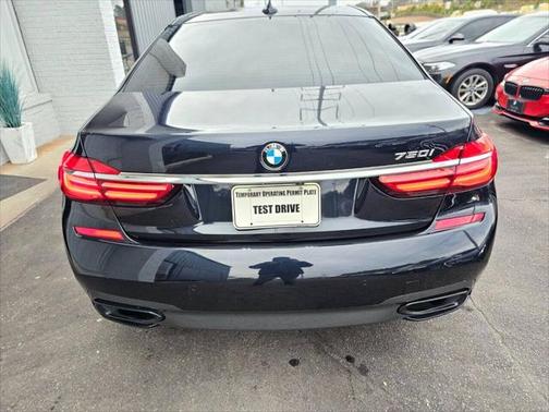 2018 BMW 750 i
