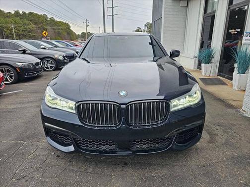 2018 BMW 750 i
