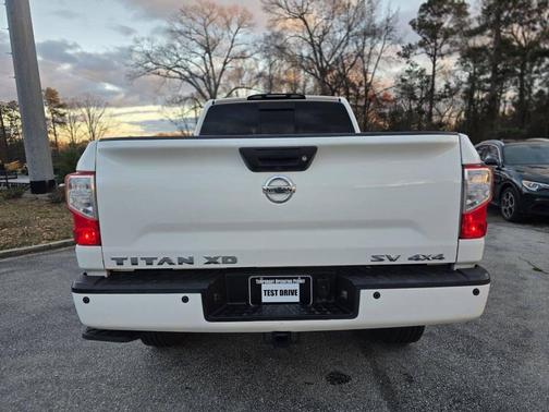 2018 Nissan Titan XD SV