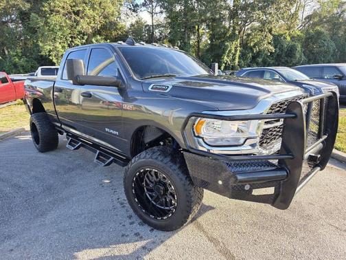 2019 RAM 2500 Tradesman Crew Cab 4x4 6'4' Box