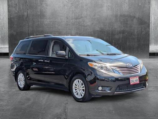 2016 Toyota Sienna XLE