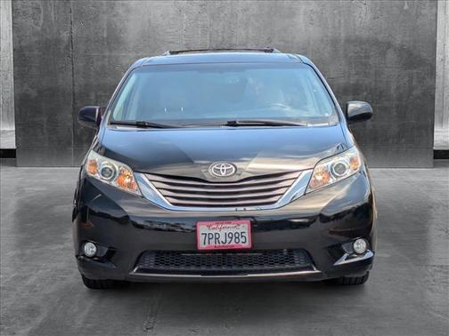 2016 Toyota Sienna XLE