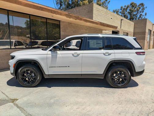 2025 Jeep Grand Cherokee Altitude