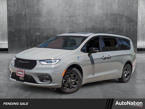 2025 Chrysler Pacifica Hybrid Premium S Appearance Pkg