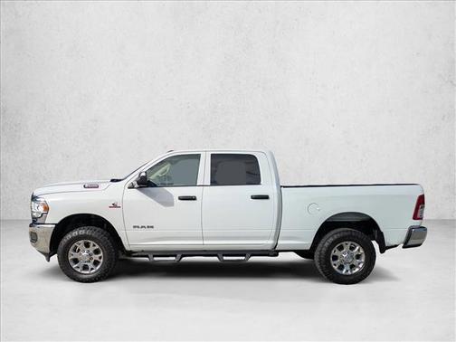 2020 RAM 3500 Tradesman Crew Cab 4x4 6'4' Box