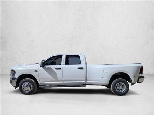Bright White Clearcoat 2026 RAM 3500 Tradesman Crew Cab 4x4 8' Box