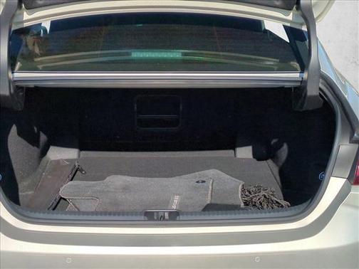 2023 Lexus ES 300h Luxury