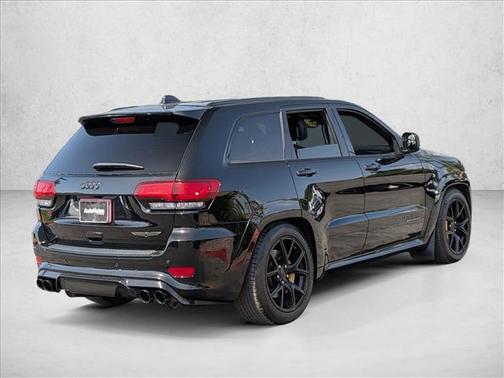 Diamond Black Crystal Pearlcoat 2018 Jeep Grand Cherokee Trackhawk