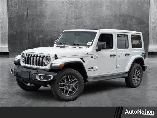 2025 Jeep Wrangler 4-Door Sahara 4x4
