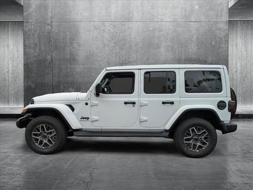 2025 Jeep Wrangler 4-Door Sahara 4x4