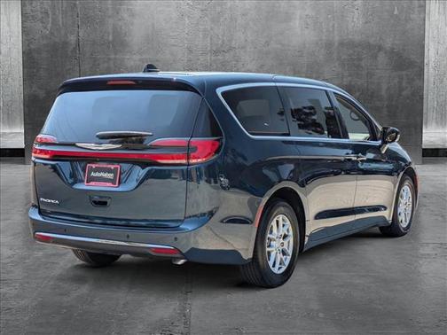 2025 Chrysler Pacifica L